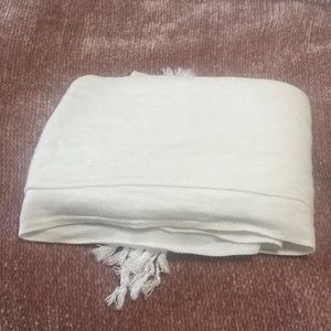 White pashmina